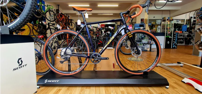 Custom Kinesis Tripster AT Gravel Bike in Midnight Blue 