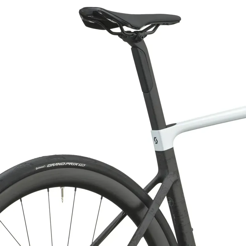 Scott Addict RC 25 Road Bike in Cumulus White/Carbon Black-7