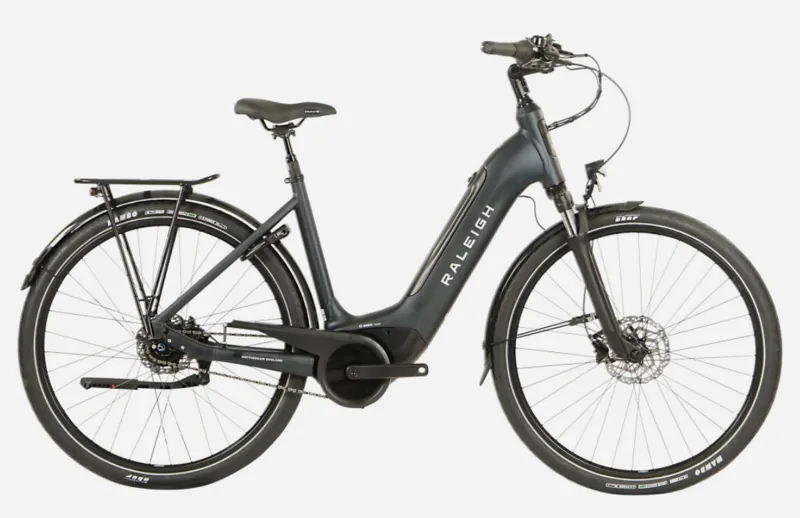 Raleigh Motus Grand Tour Low Step Hub Gear in Black 