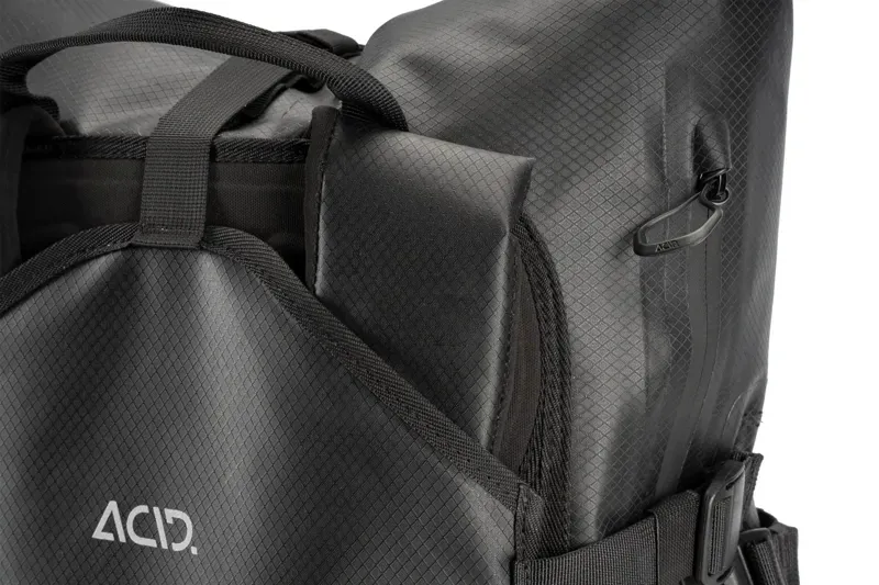 Acid Pannier Backpack Flip Pro 25 CILink in Black-5