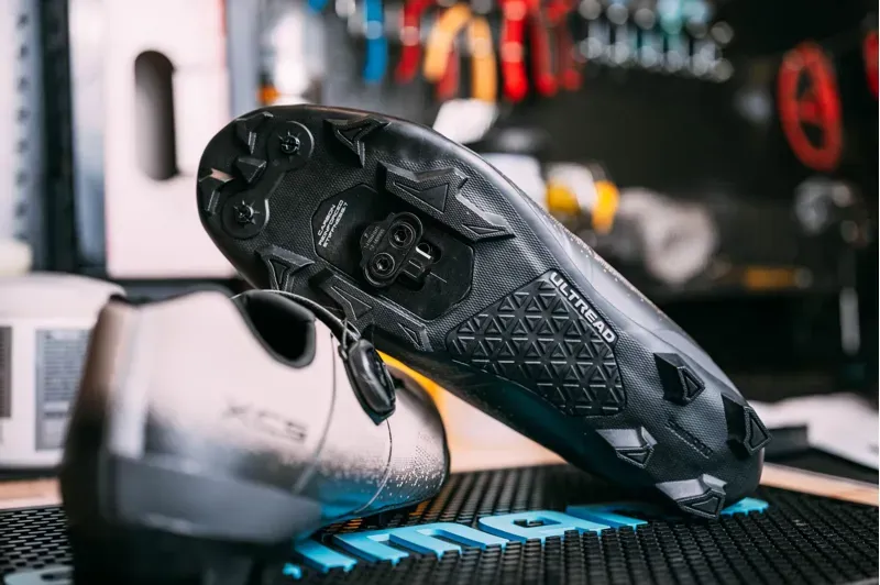 Shimano MT001 Cleat Multi Entry Silver pair-2