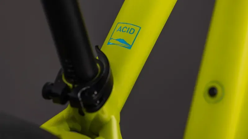 Cube Acid 260 Disc FE Kids Bike in Lizard/Blue-3