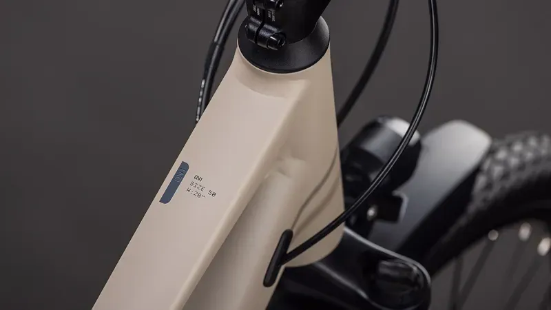 Cube Kathmandu One Hybrid Bike in Oat Grey/Grey-10