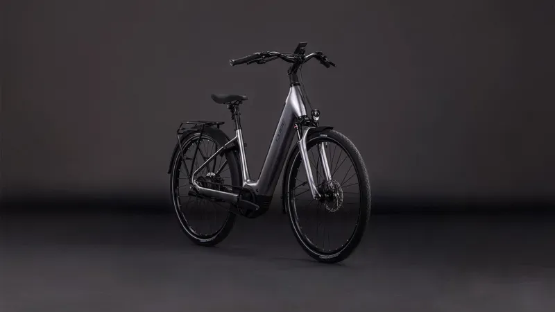 Cube Supreme Hybrid Deluxe Pro 600 eHybrid Bike in Quicksilver-1