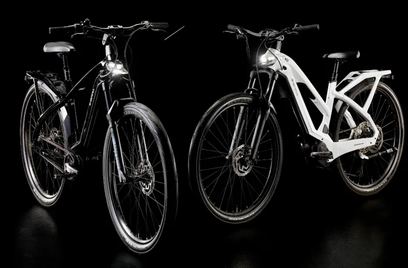 Bianchi E-Omnia T Type Electric Hybrid Bike in Emerald Green 2023-2