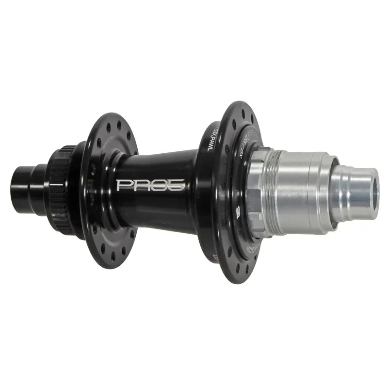 PRO 5 C/Lock Rear 28H 142mm - 12mm