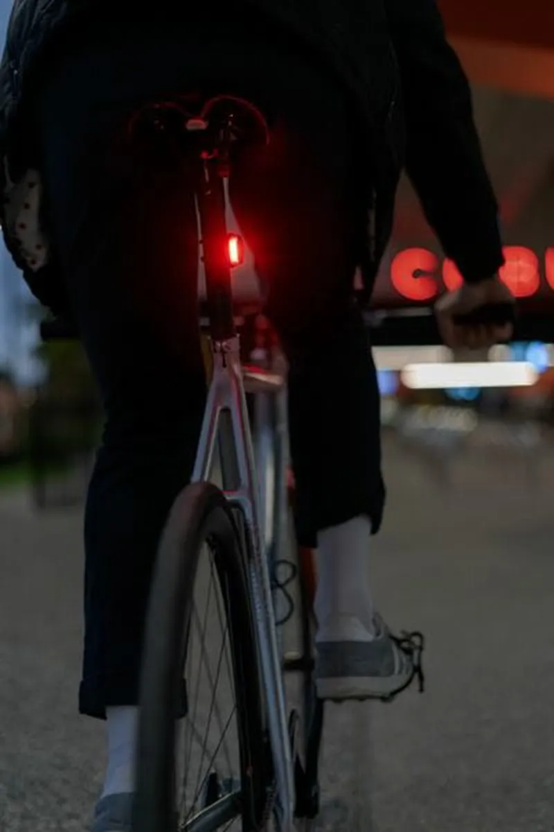 Knog Frog V3 Rear Light in Spider Black-2