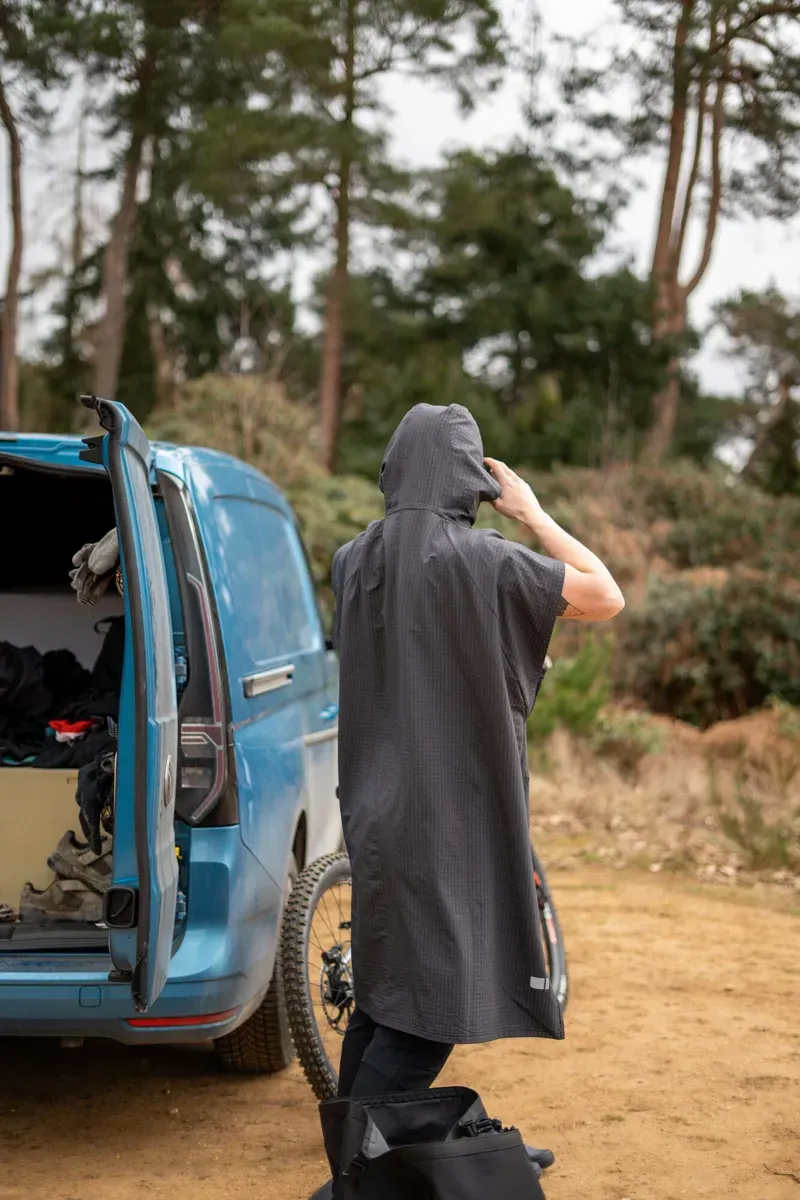 Madison Jacket DTE Dirty Habit Changing Robe Men Black one size-2