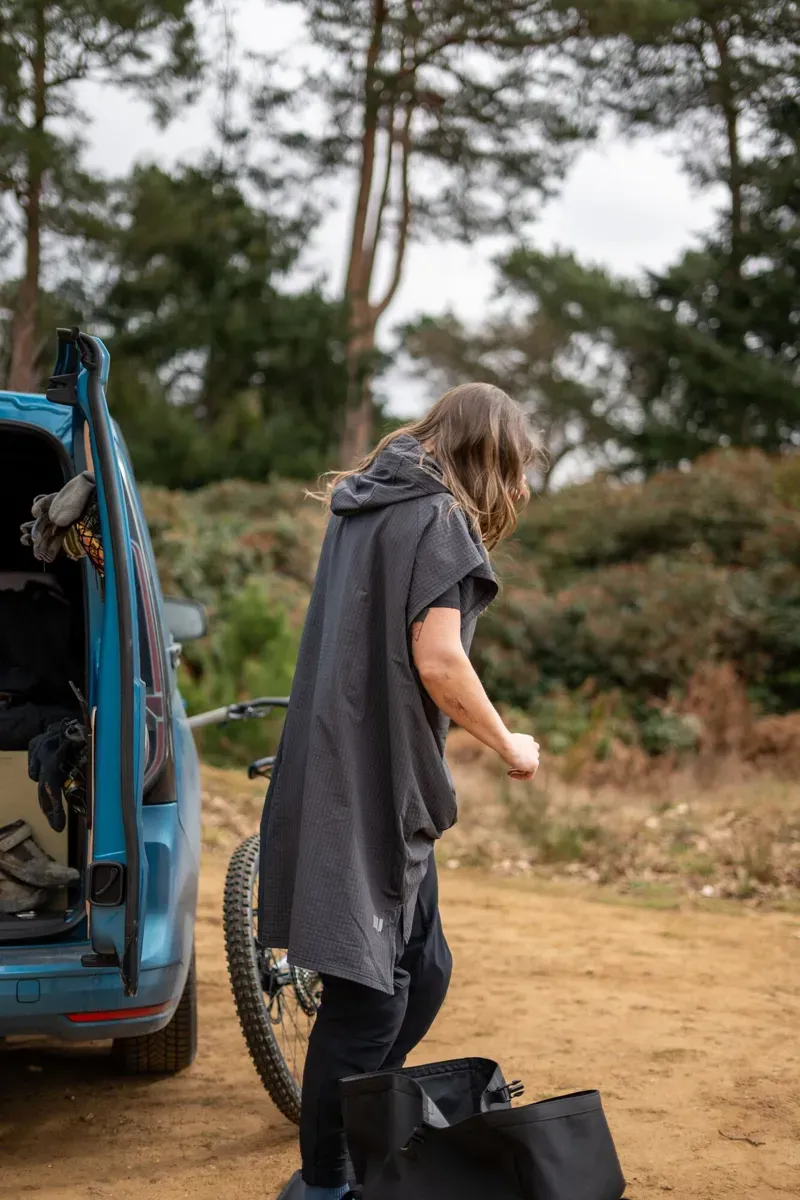 Madison Jacket DTE Dirty Habit Changing Robe Men Black one size-3