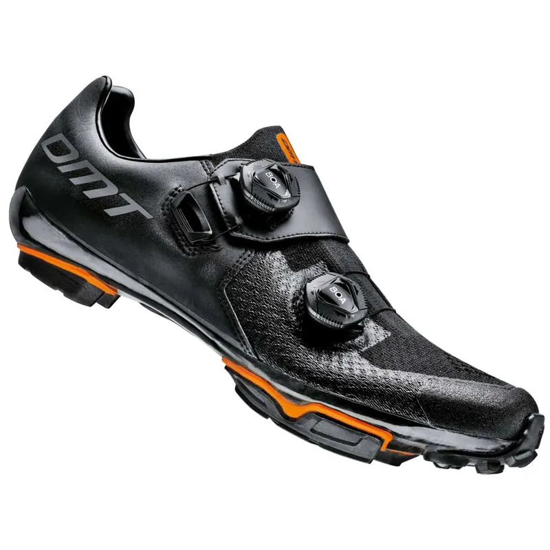 DMT MH1 MTB Shoes in Black