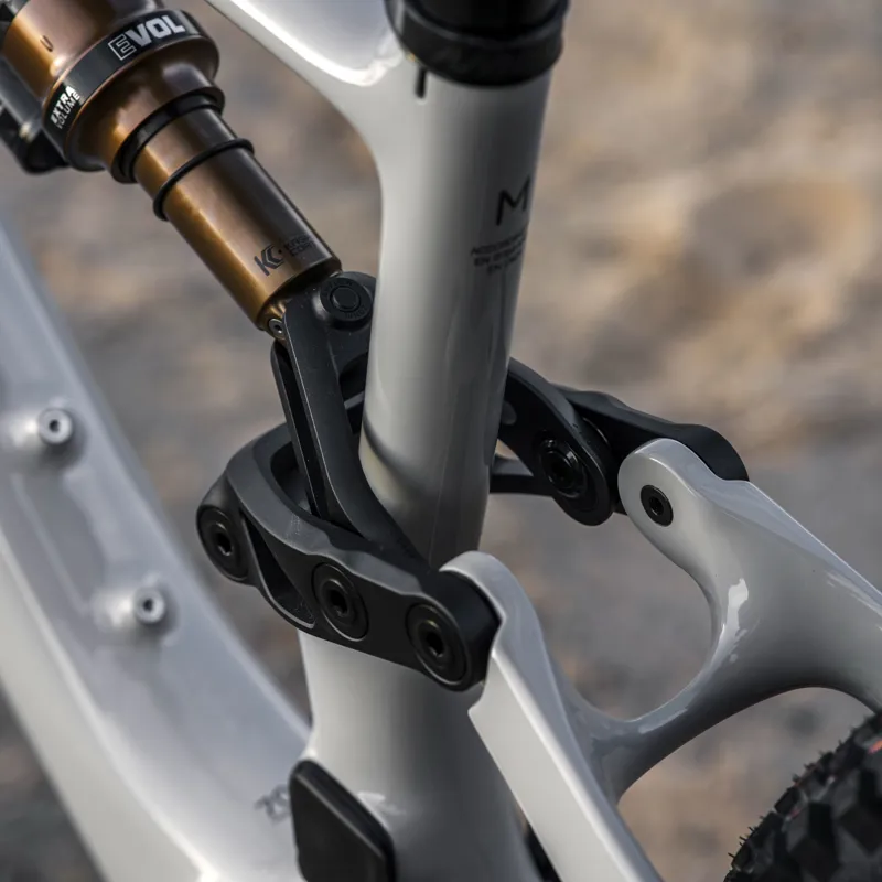 Amflow PX Carbon Pro 2027 Avinox M2S Electric Mountain Bike-4