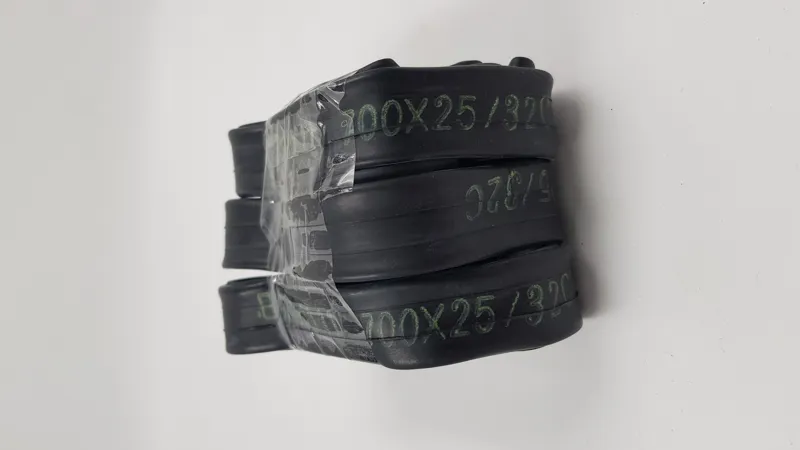 Nutrak Inner Tubes 700 x 25 - 32C Presta 60 mm long valve x 3 Bundle Product-1