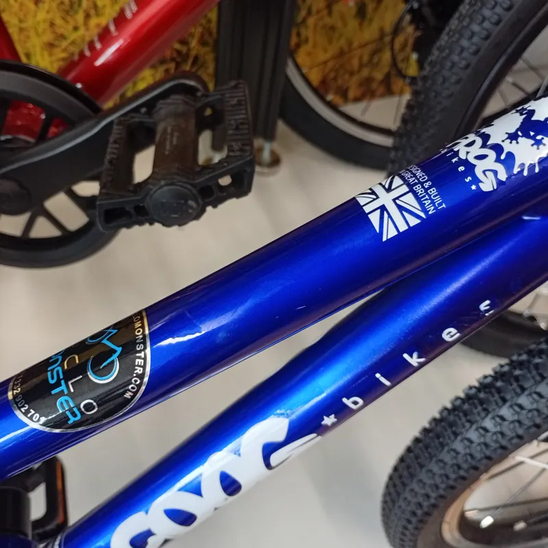 Frog 38 Kids First Pedal Bike in Electric Blue Ex Display-5