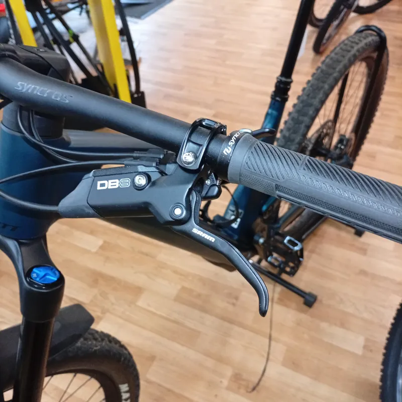 Used Bike Scott Genius 930 Large in Blue -1