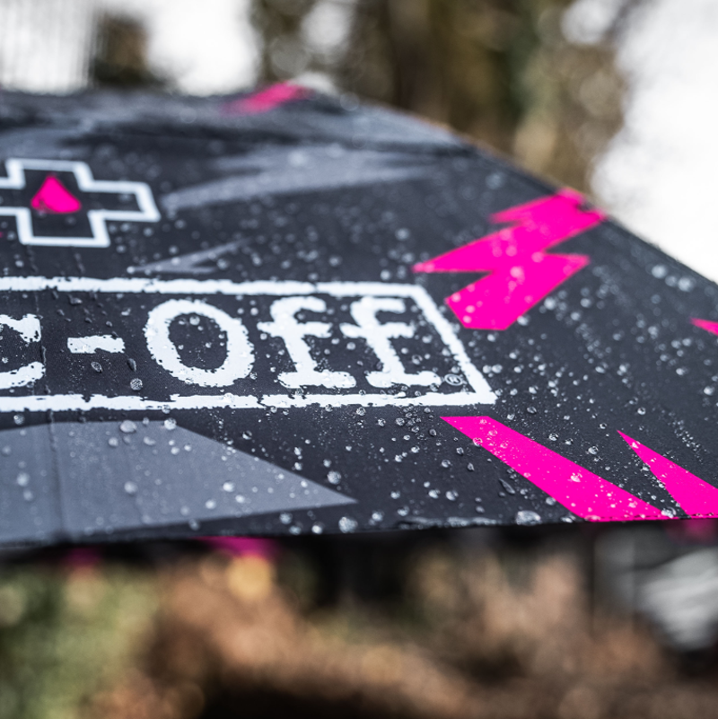 Muc-Off Umbrella Pink Bolt-1