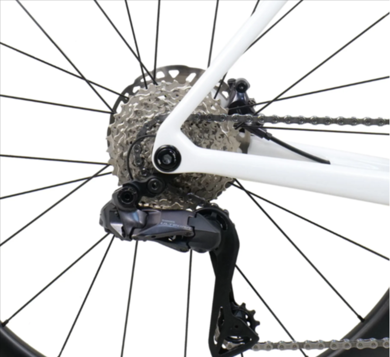 Wilier Granturismo SL 105 Di2 Road Bike in White-7