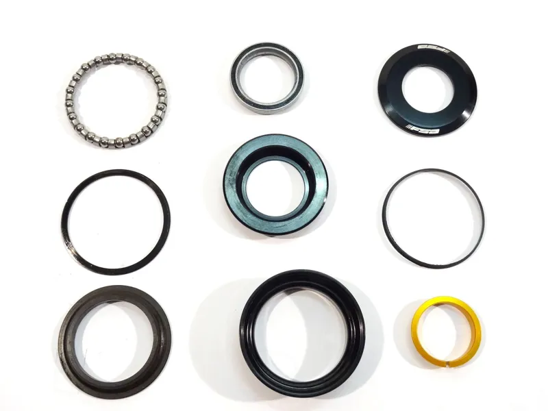 Scott Headset FSA 1.5ext. Lower Cup F. Tapered one size black 