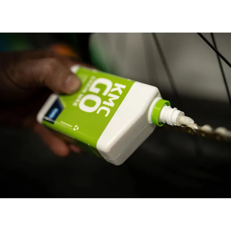 KMC GO Chain Wax in Green-2