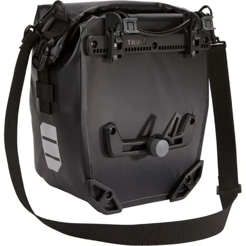 Thule Shield Pannier 13L in Black-1