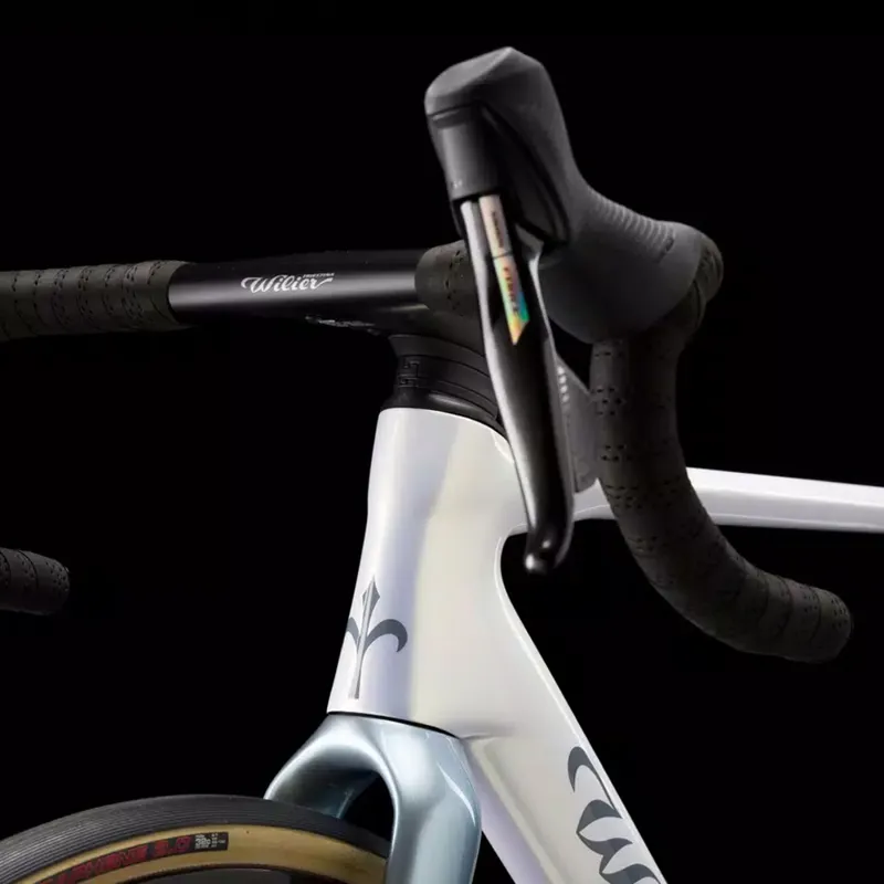 Wilier Rave SLR Ultegra Di2 Bike White-4