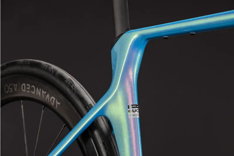 Cube Agree C:62 Pro Road Bike in Dream/Black-10