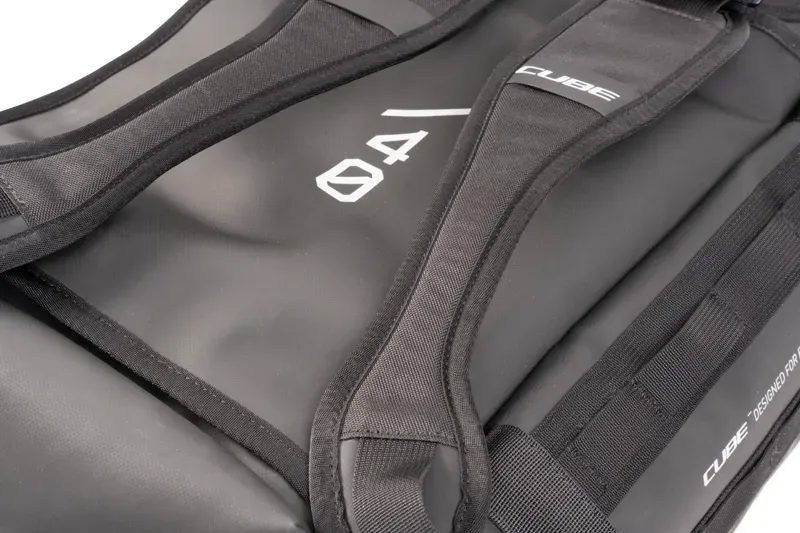 Cube 40-litre Duffle Bag in Black-4