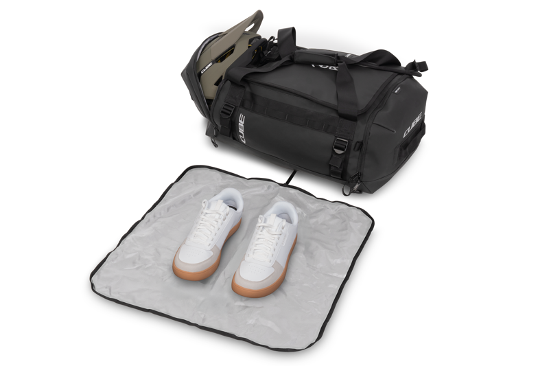 Cube 60-litre Duffle Bag in Black-5
