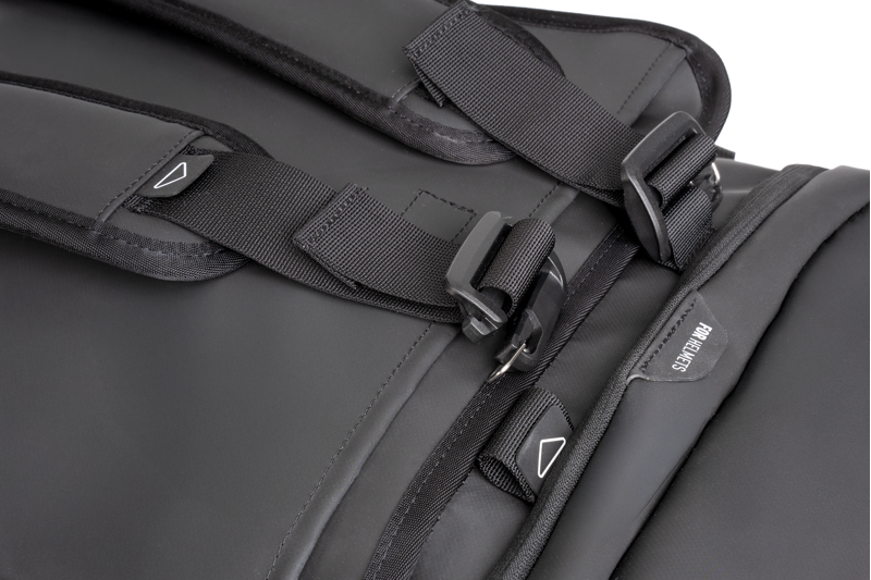 Cube 60-litre Duffle Bag in Black-6