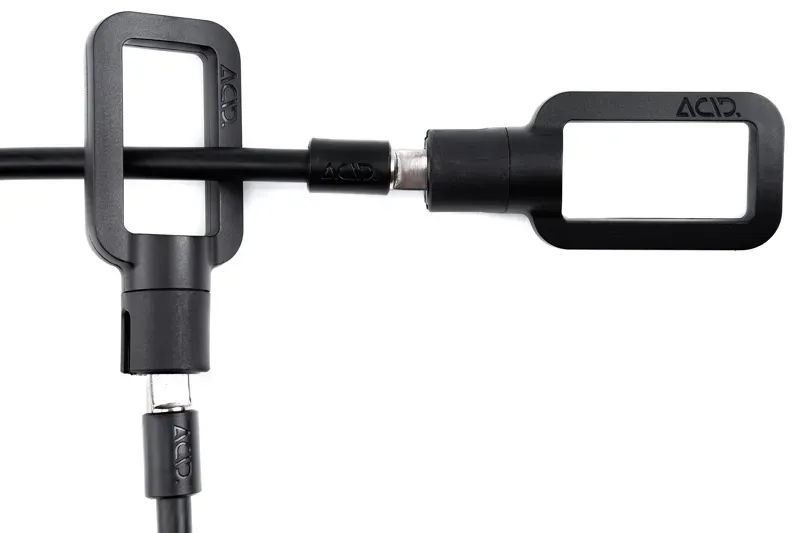 Acid Pro 200 Cable Extension in Black-1