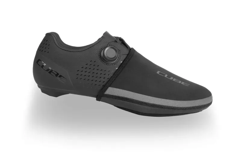 Cube Toe Warmer In Black