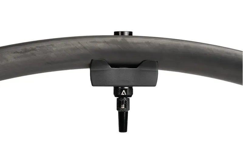 Acid Tubeless Valve in Black-2