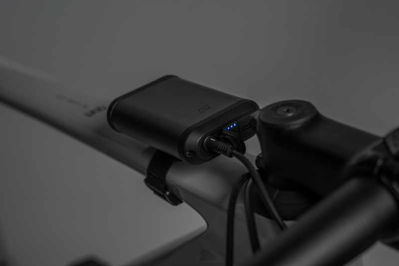 Acid Pro-E 200 HB Front Light w/Powerbank in Space Grey/Black-4