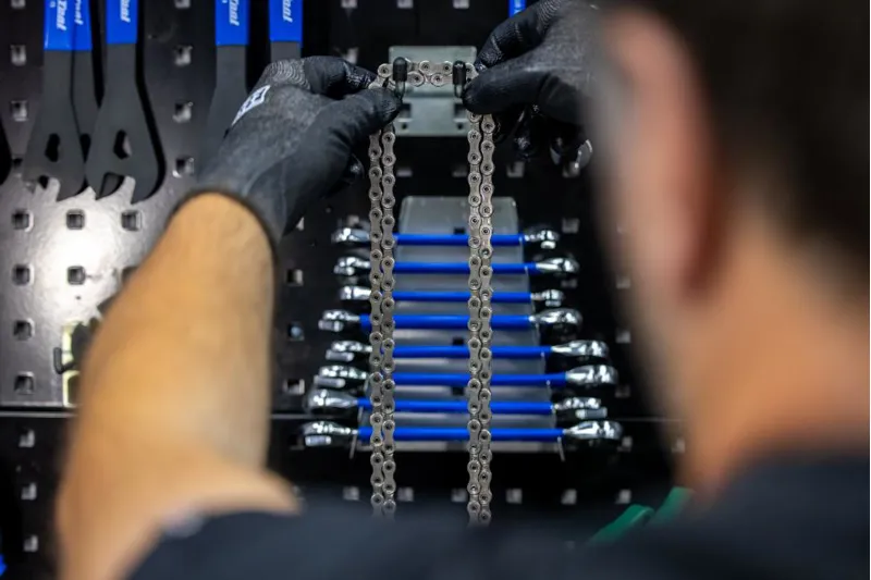 Muc Off Ludicrous AF Chain Treatment Service ex Chain-1