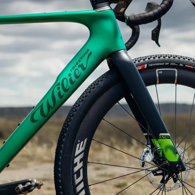 Wilier Rave SLR ID2 Frameset w/F-Bar in Pixel Green-1